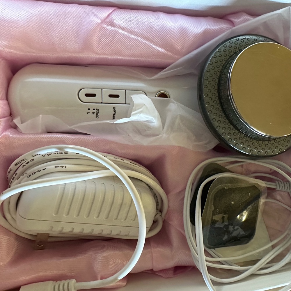 3 in 1 beauty machine. Never used and in original box.